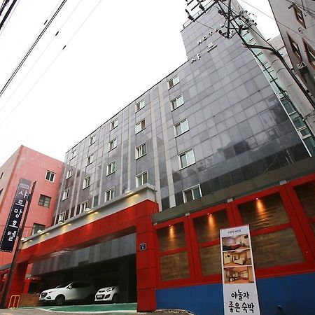 Charmant Hotel Suwon Bagian luar foto