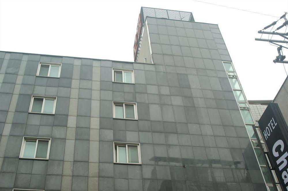 Charmant Hotel Suwon Bagian luar foto